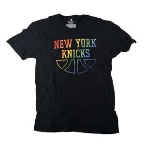 Fanatics New York Knicks Rainbow Pride Logo Black Graphic T-Shirt Mens Medium